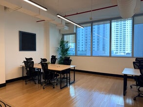 1100 Brickell Bay Dr, Miami, FL à louer Photo intérieure– Image 2 sur 8