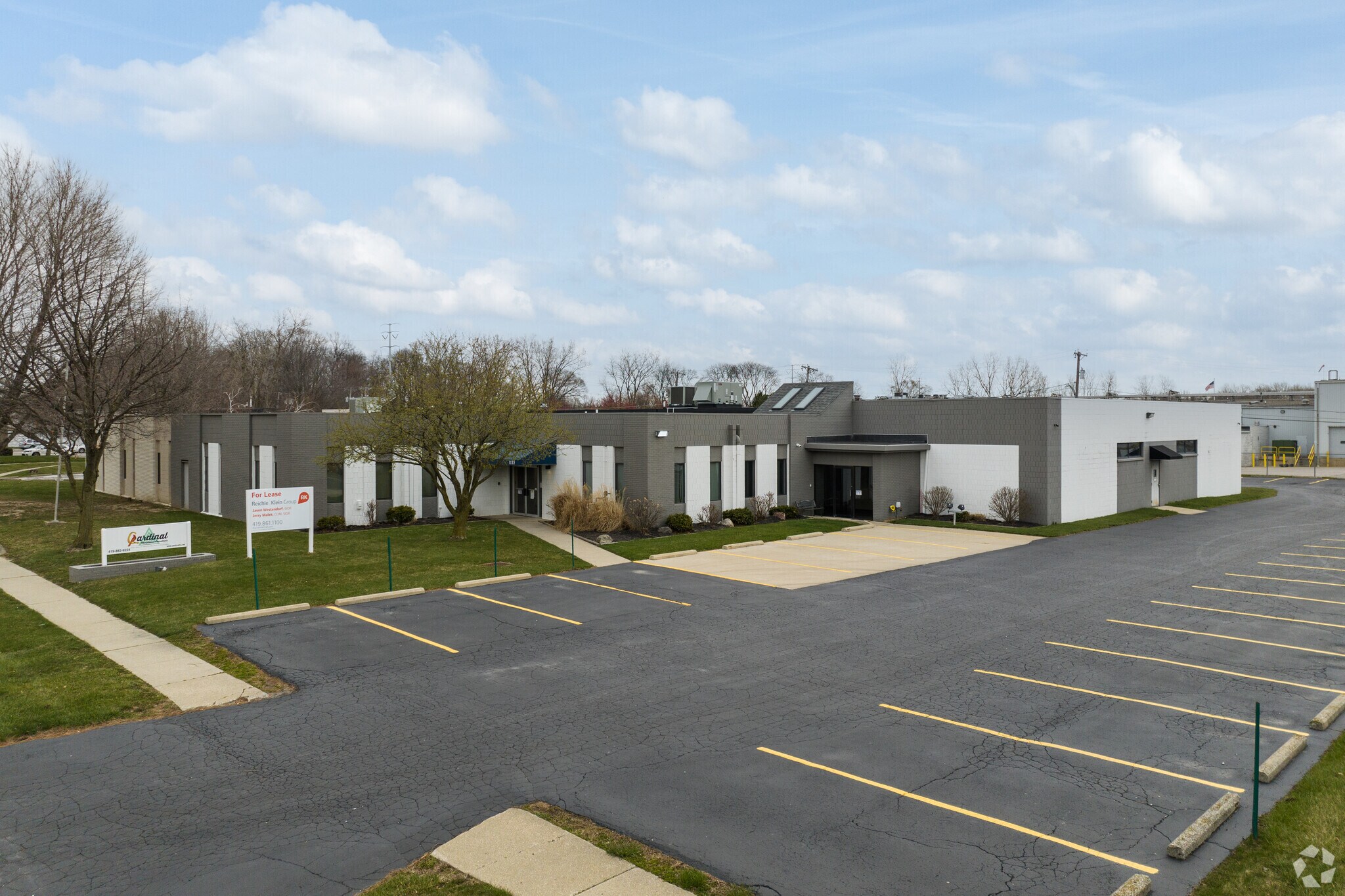 1135-1145 Corporate Dr, Holland, OH à louer Photo de l’immeuble– Image 1 sur 15