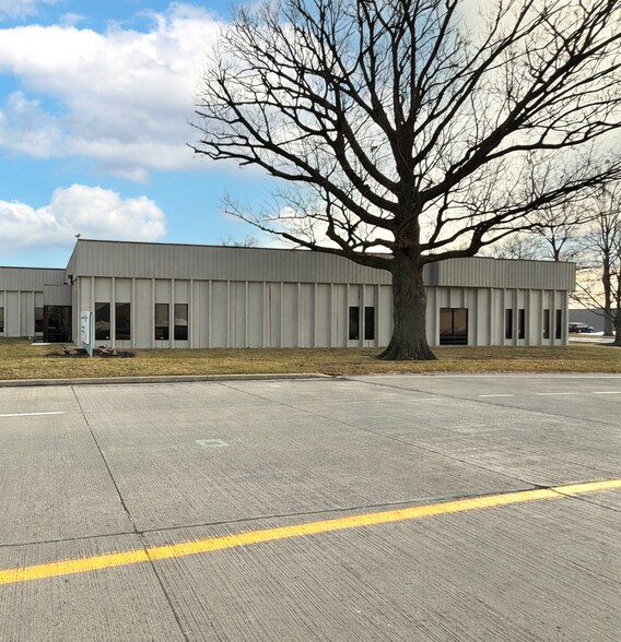 8501 Moller Rd, Indianapolis, IN à louer - Photo principale – Image 1 sur 11