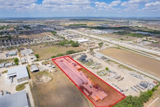 2511 N Heideke St, Seguin, TX à louer Photo intérieure– Image 2 sur 11