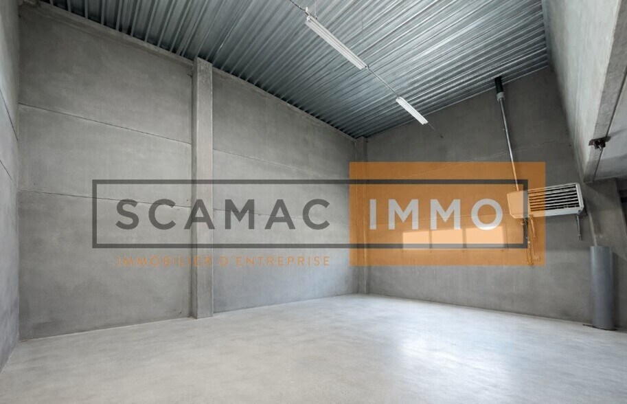 Local d'activités dans Bussy-Saint-Georges à vendre - Photo de l’immeuble – Image 1 sur 12