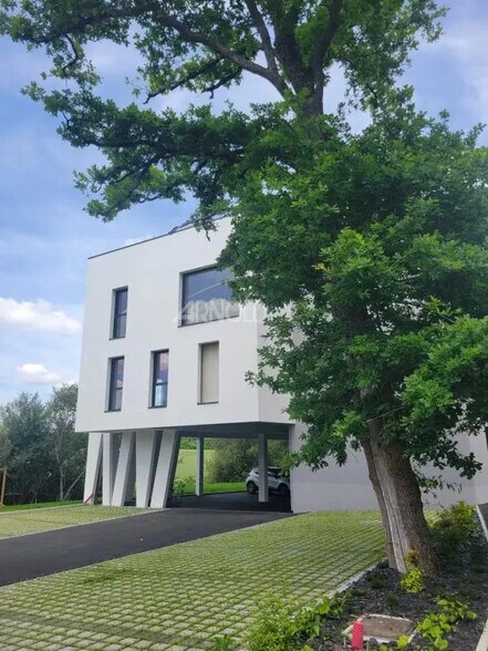 Bureau dans Vannes à vendre - Photo de l’immeuble – Image 1 sur 3