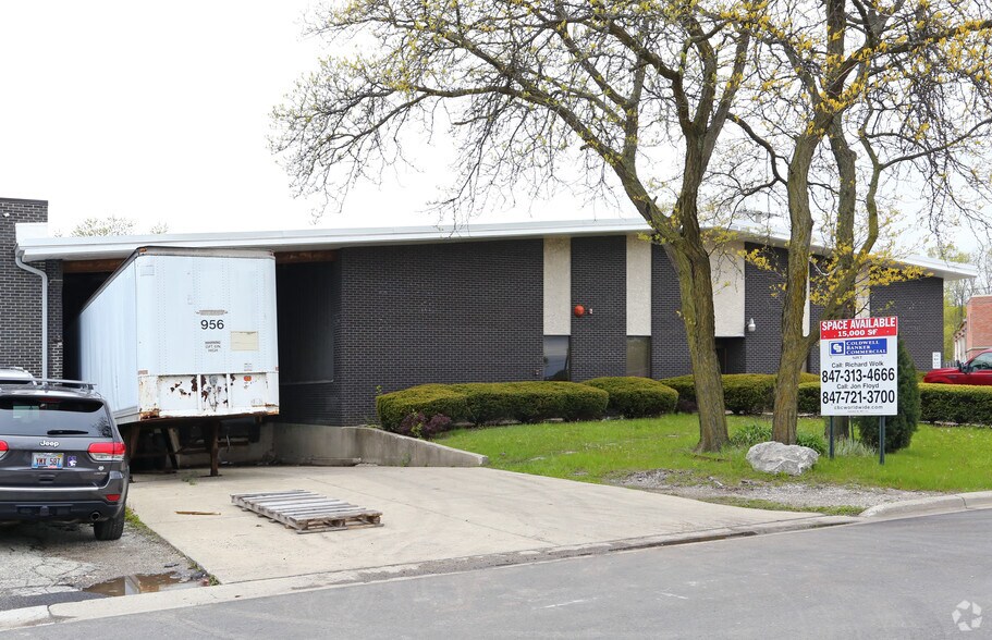 410 Mercantile Ct, Wheeling, IL à louer - Photo de l’immeuble – Image 3 sur 3