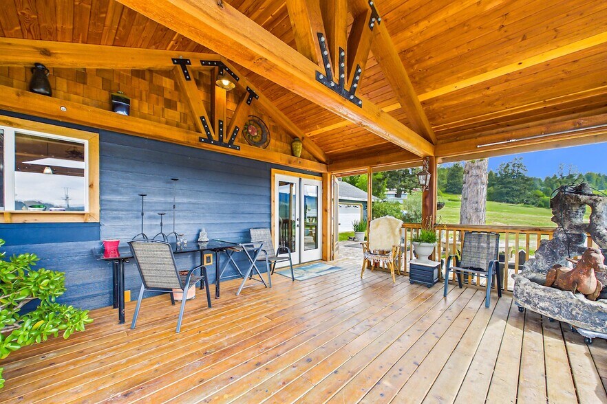 549 Brown Rd, Myers Flat, CA à vendre - Photo de l’immeuble – Image 2 sur 38