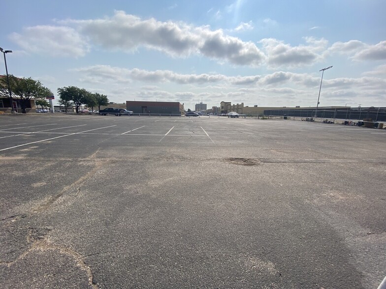 4100 Bonham Ave, Odessa, TX à vendre - Photo de l’immeuble – Image 3 sur 3