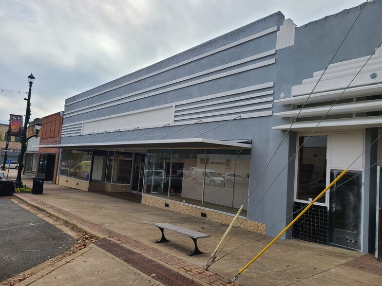 106 E Main St, Kilgore, TX à louer - Photo de l’immeuble – Image 2 sur 4