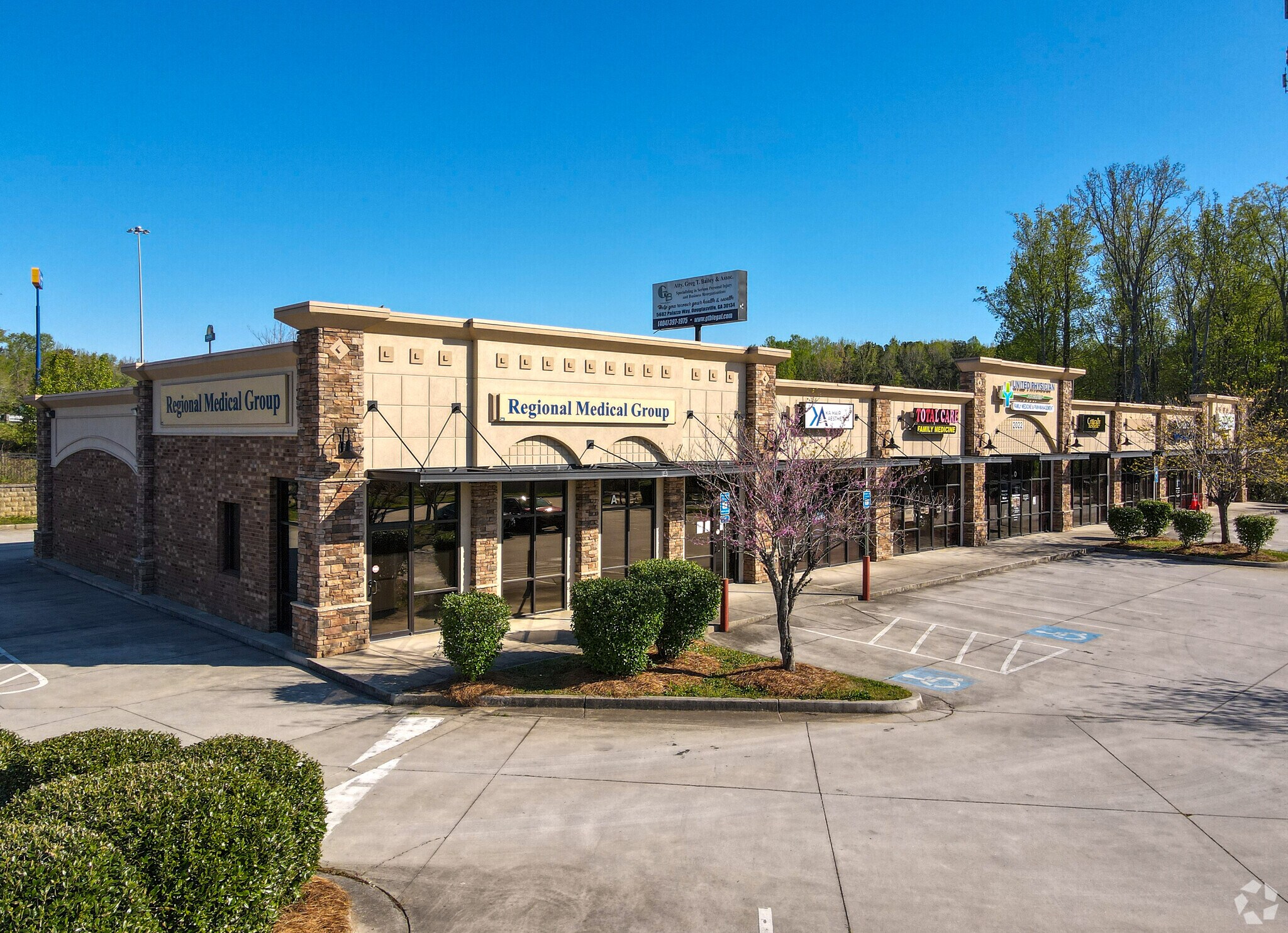 2022 Fairburn Rd, Douglasville, GA à louer Photo principale– Image 1 sur 6