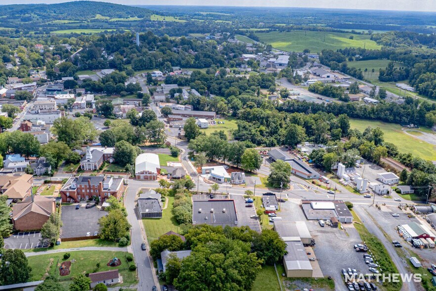 140 Caroline St, Orange, VA à vendre - Photo de l’immeuble – Image 2 sur 2