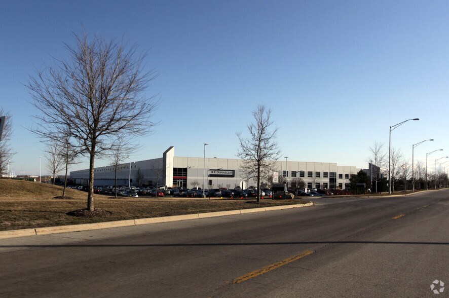1000 Windham Pky, Bolingbrook, IL à louer - Photo de l’immeuble – Image 2 sur 3