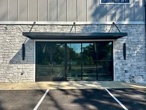 2705 W Market St, Johnson City, TN à louer Photo intérieure– Image 1 sur 1