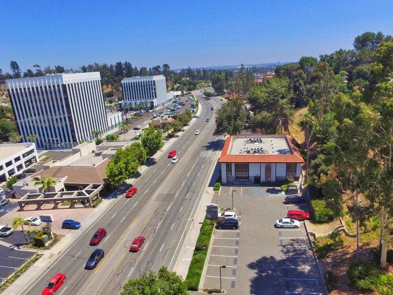 1501 N Harbor Blvd, Fullerton, CA à louer - Aérien – Image 2 sur 14
