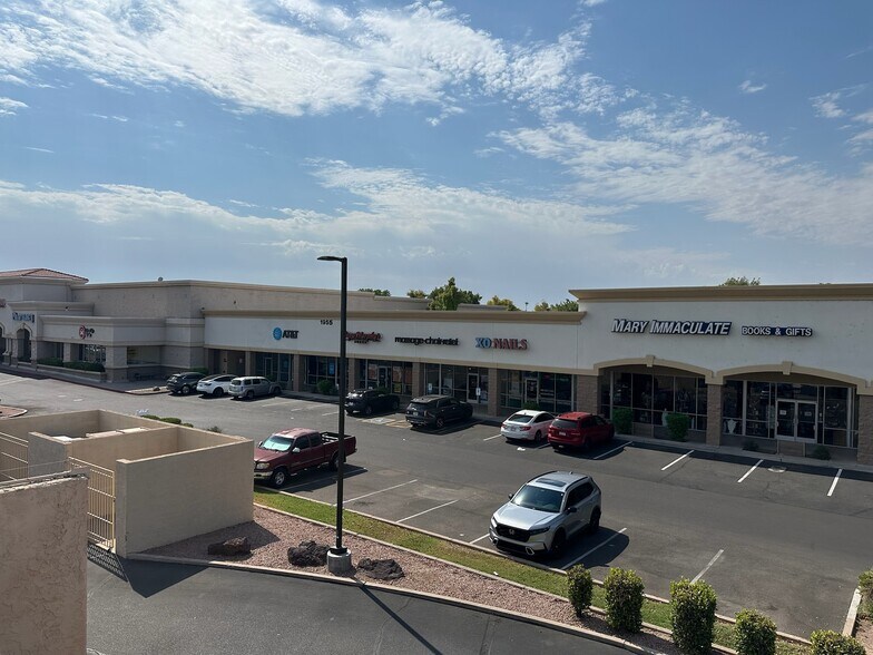 1951 W Baseline Rd, Mesa, AZ à louer - Photo de l’immeuble – Image 3 sur 20