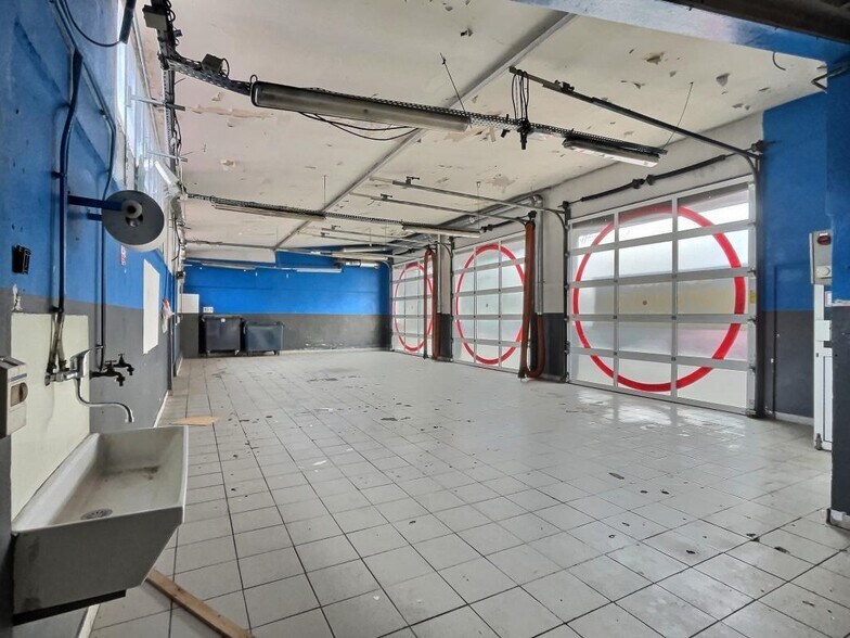 Local commercial dans Forbach à vendre - Photo intérieure – Image 1 sur 6