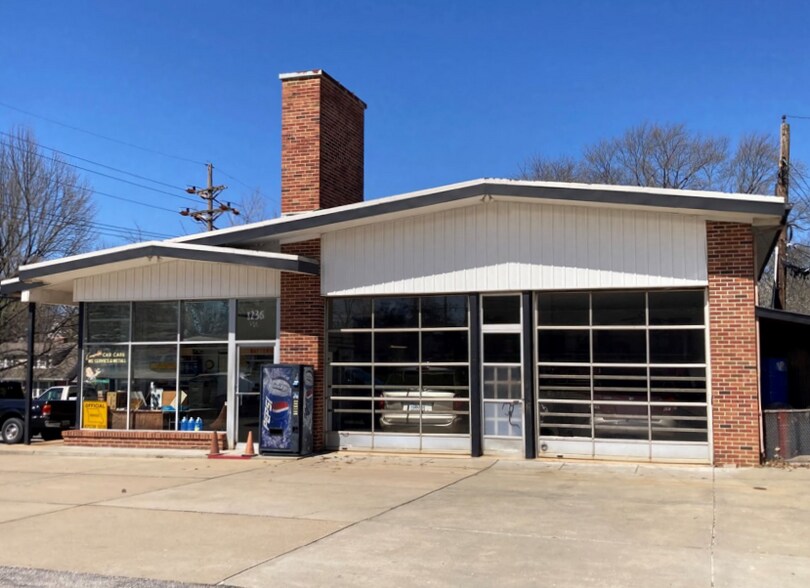 1236 S Elm Ave, Saint Louis, MO à vendre - Photo de l’immeuble – Image 2 sur 4
