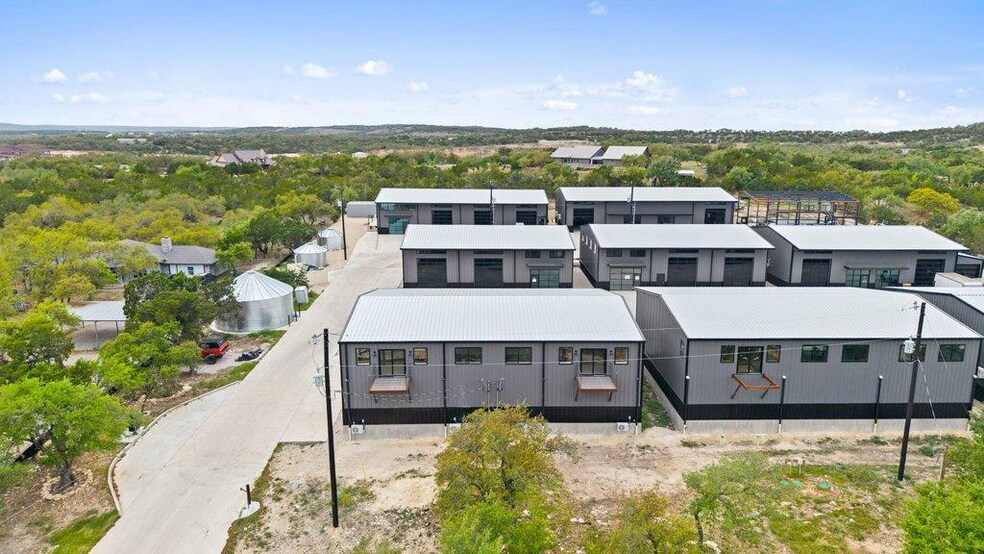 451 Farrell Rd, Dripping Springs, TX à vendre - Photo de l’immeuble – Image 3 sur 22