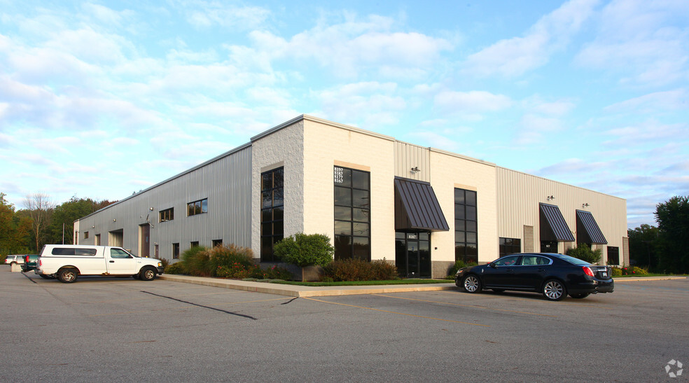 8167-8197 Clyde Park Ave, Byron Center, MI à louer - Photo de l’immeuble – Image 2 sur 54