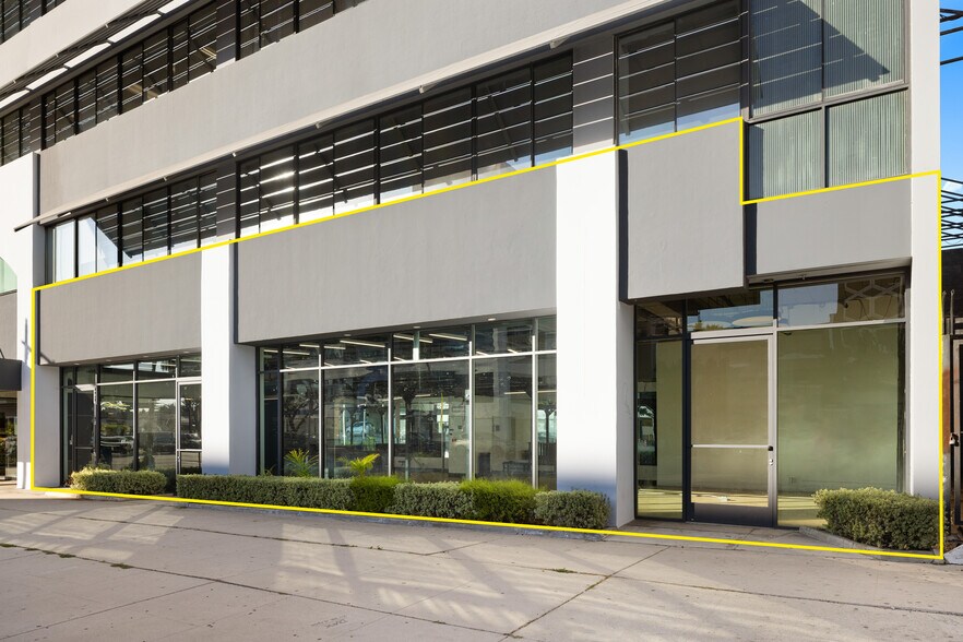 6221 Wilshire Blvd, Los Angeles, CA à louer - Photo de l’immeuble – Image 3 sur 20