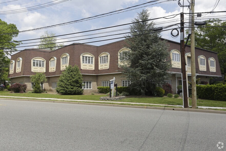 71 Franklin Tpke, Waldwick, NJ à louer - Photo de l’immeuble – Image 1 sur 6