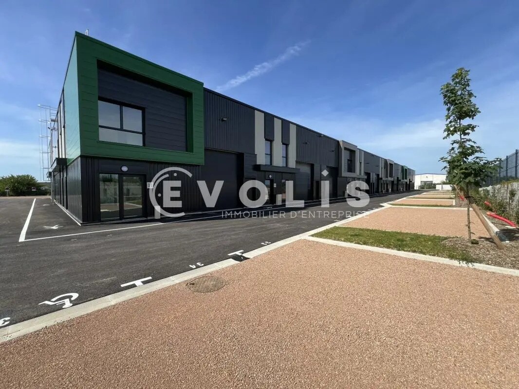 Local d'activités dans VILLETTE-D'ANTHON à vendre Photo de l’immeuble– Image 1 sur 16