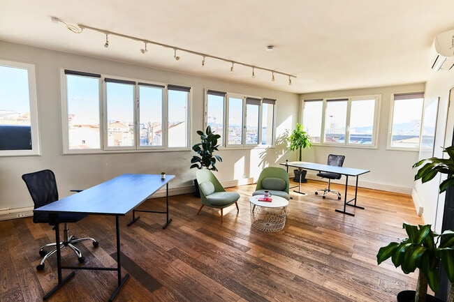 Plus de détails pour Bureau à louer