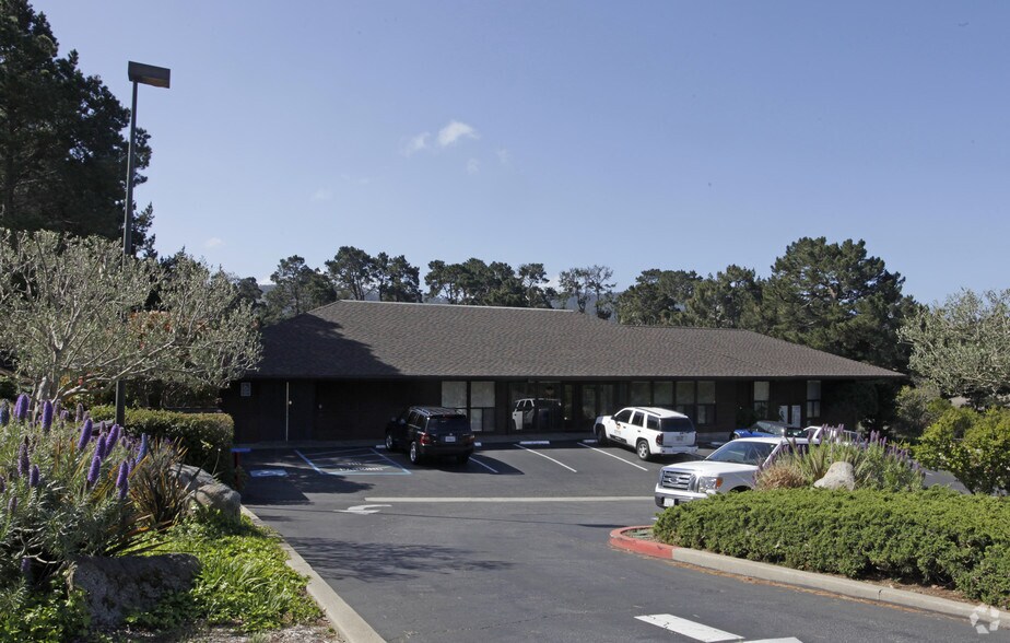 2150 Garden Rd, Monterey, CA à louer - Photo de l’immeuble – Image 3 sur 5