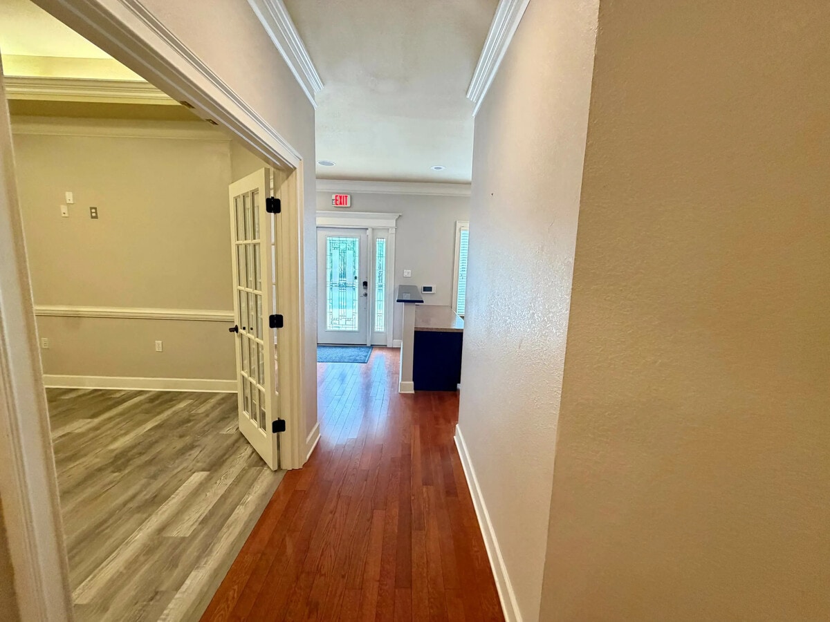 1618 Mahan Center Blvd, Tallahassee, FL 32308 - Lot 103 - - Photo intérieure - Image 2 of 5