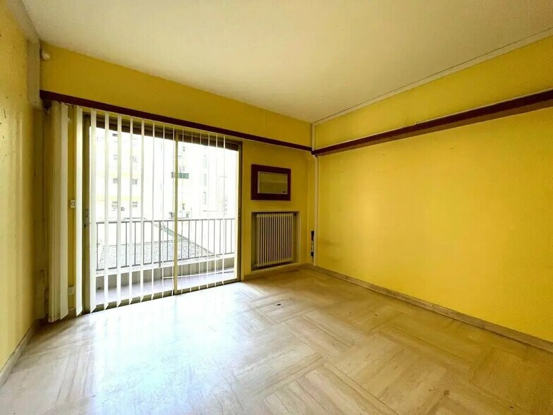 Bureau dans Cannes à louer - Photo de l’immeuble – Image 2 sur 5