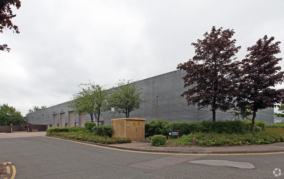 19-21 Tanners Dr, Milton Keynes à louer - Photo de l’immeuble – Image 3 sur 4