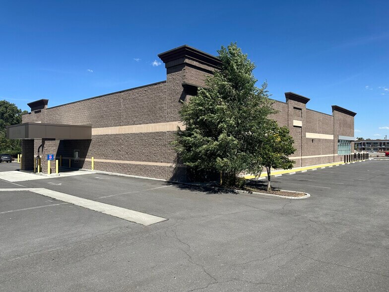 1615 Main St, Susanville, CA à louer - Photo de l’immeuble – Image 3 sur 19