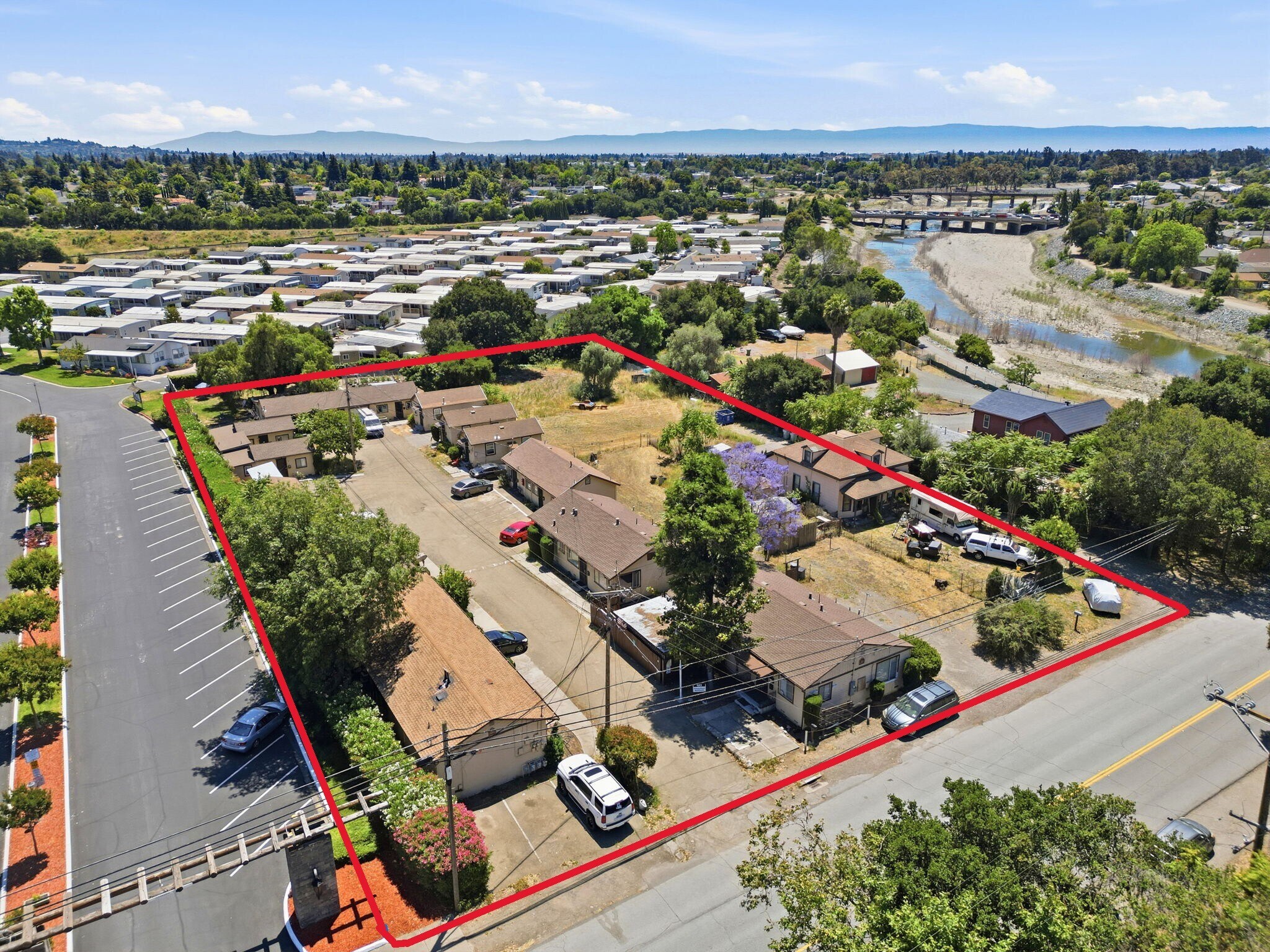 559-585 Old Canyon Rd, Fremont, CA à vendre Photo de l’immeuble– Image 1 sur 9