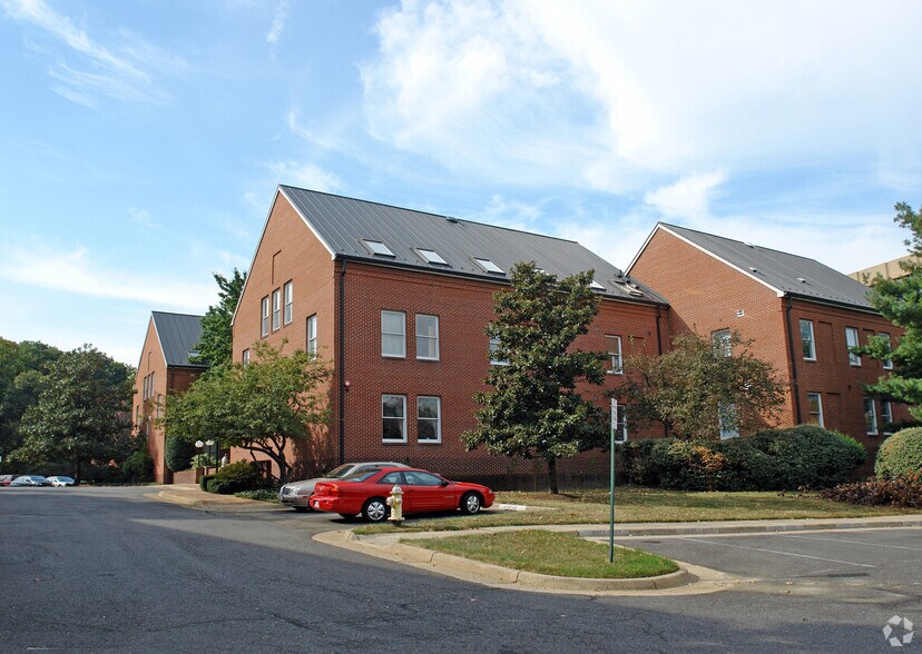 4232 King St, Alexandria, VA à vendre - Photo de l’immeuble – Image 3 sur 12