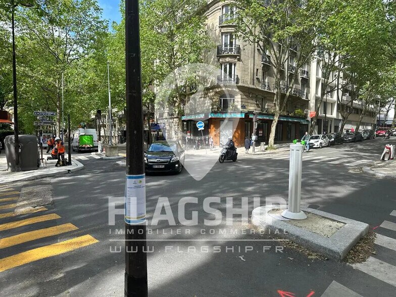 Local commercial dans Paris à louer - Photo de l’immeuble – Image 1 sur 5