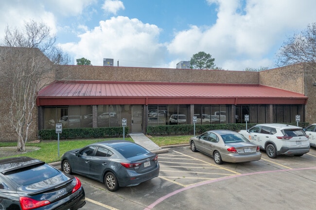 Plus de détails pour 9777 W Gulf Bank Rd, Houston, TX - Industriel/Logistique à louer