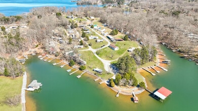 5625 Smith Mountain Rd, Penhook, VA - Vue aérienne  vue de carte - Image1