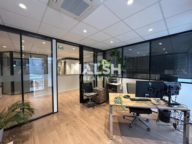 Plus de détails pour Bureau à louer