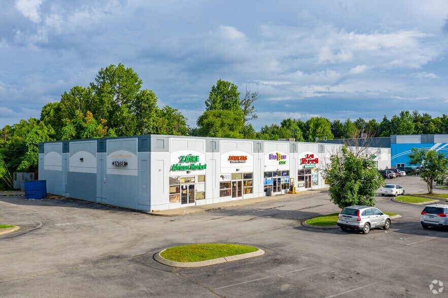 2411-2425 Edge O Lake Dr, Antioch, TN à louer - Photo principale – Image 1 sur 18