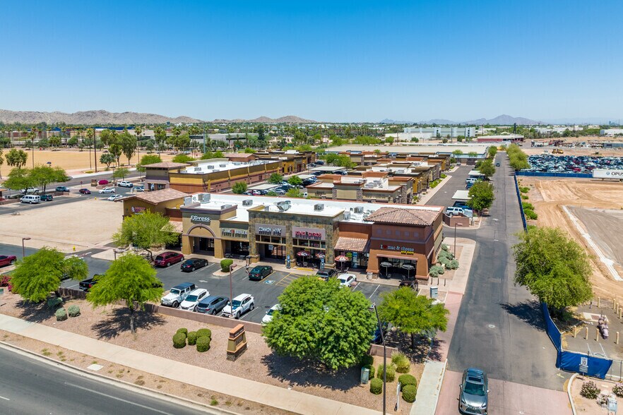 8707 S Priest Dr, Tempe, AZ à louer - Photo de l’immeuble – Image 3 sur 45