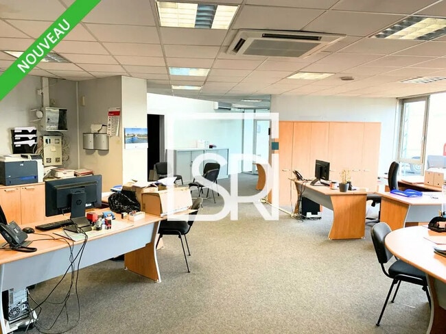 Plus de détails pour 7 Rue Georges Bizet Peer II, Riom - Industriel/Logistique à vendre