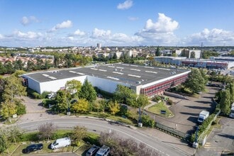 10/12 Rue Marie Curie, Coignières, YVE - Vue aérienne  vue de carte