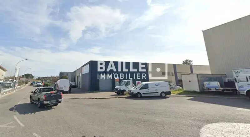 Industriel/Logistique dans Mandelieu-la-Napoule à louer Photo de l’immeuble– Image 1 sur 6
