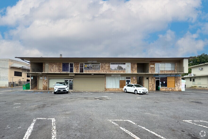 94-750 Hikimoe St, Waipahu, HI à louer - Photo de l’immeuble – Image 2 sur 5