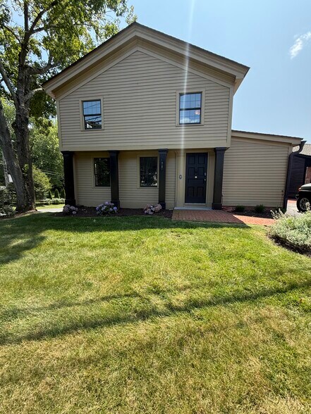 931 Main St, South Glastonbury, CT à louer - Photo de l’immeuble – Image 2 sur 15
