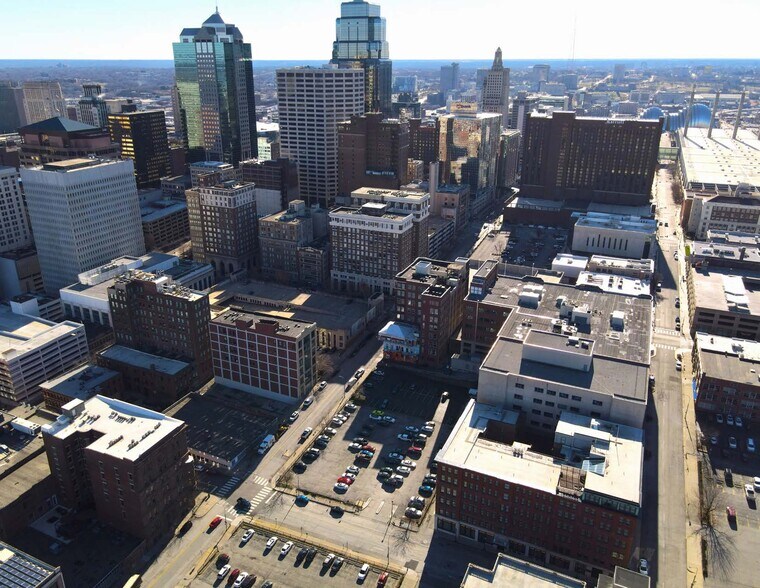 205 W 9th St, Kansas City, MO à vendre - Photo de l’immeuble – Image 2 sur 4