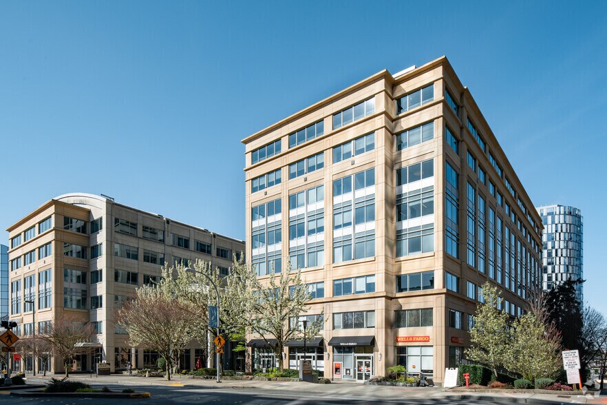 225 108th Ave NE, Bellevue, WA à louer - Photo de l’immeuble – Image 3 sur 8