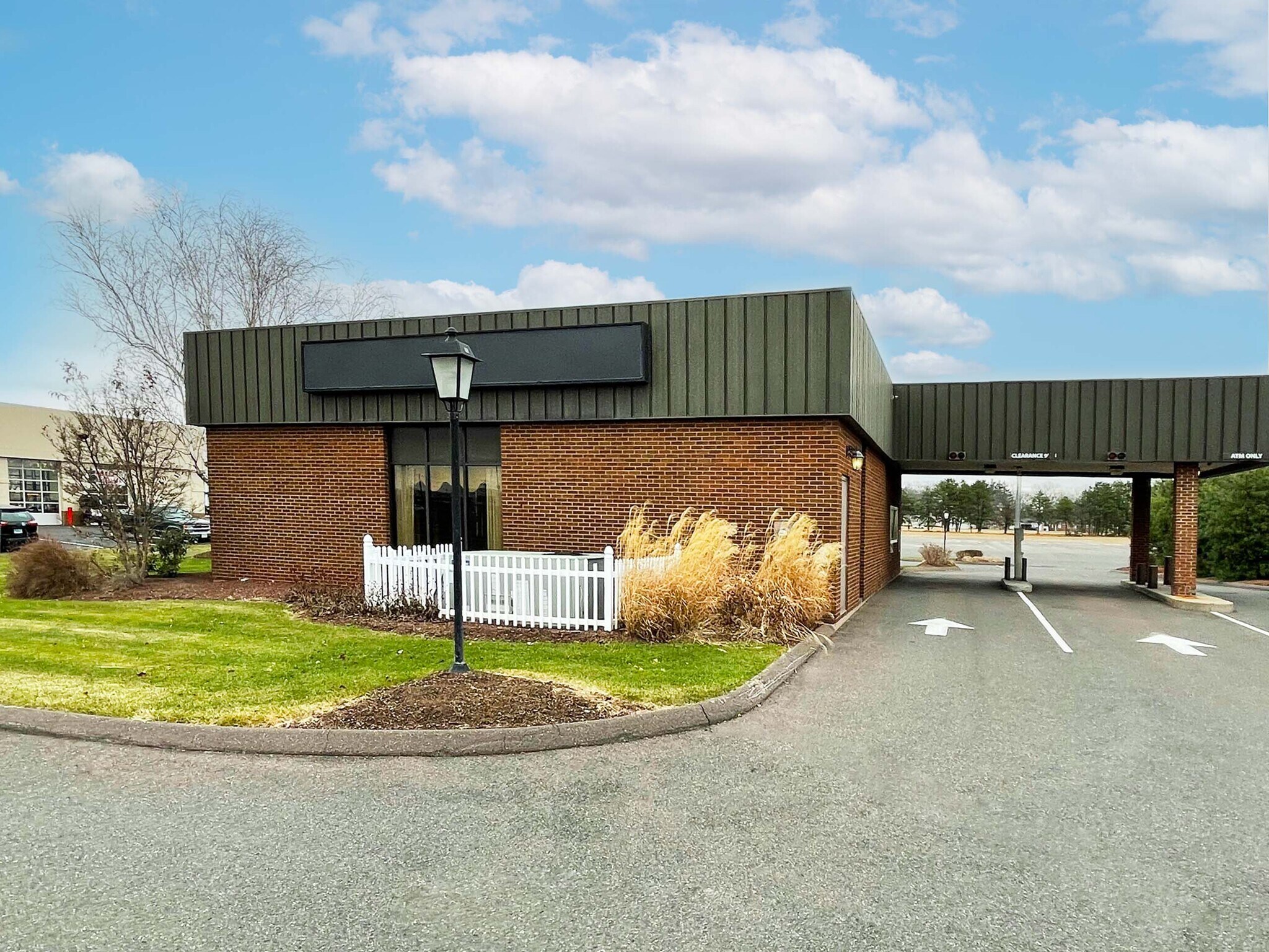 6 National Dr, Windsor Locks, CT à louer Photo principale– Image 1 sur 11