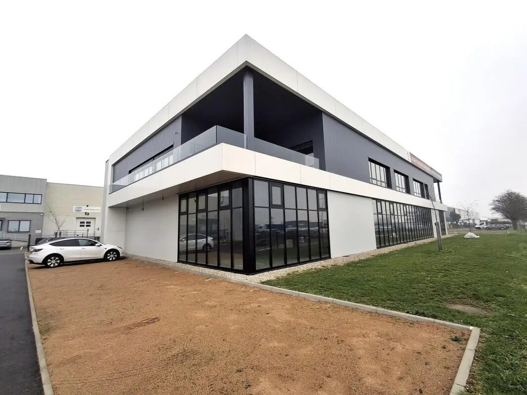 Local d’activités dans Arnas à louer Photo de l’immeuble– Image 1 sur 8
