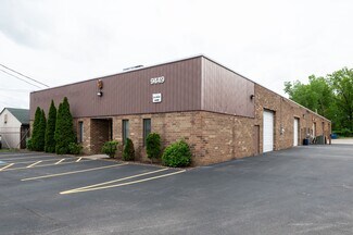 Plus de détails pour 9449 Brookpark Rd, Parma, OH - Local d'activités à louer