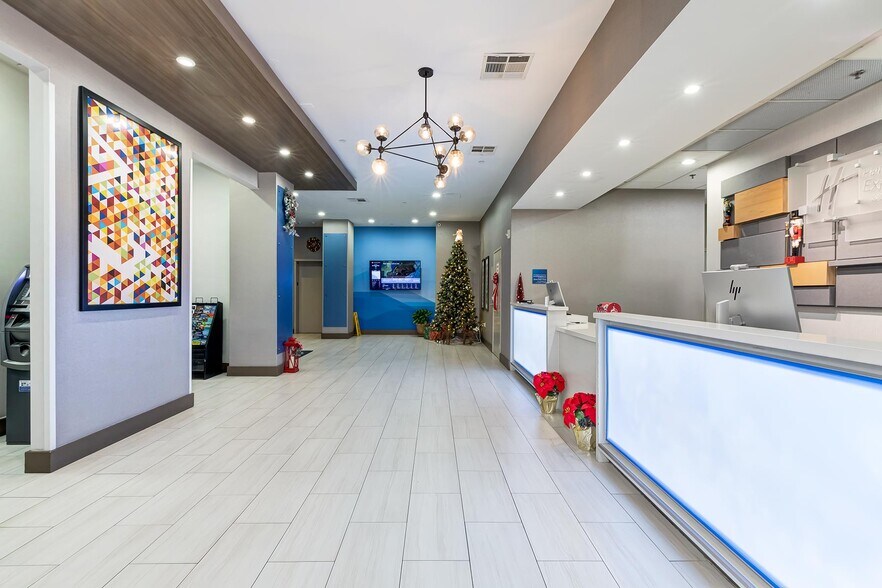 611 S Westlake Ave, Los Angeles, CA à vendre - Photo de l’immeuble – Image 3 sur 23