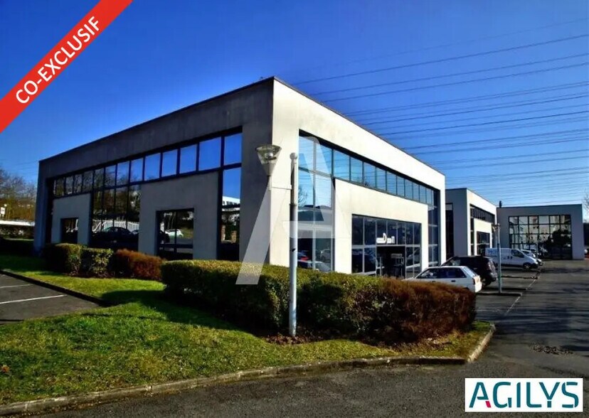 Local d'activités dans Palaiseau à vendre - Photo de l’immeuble – Image 3 sur 8