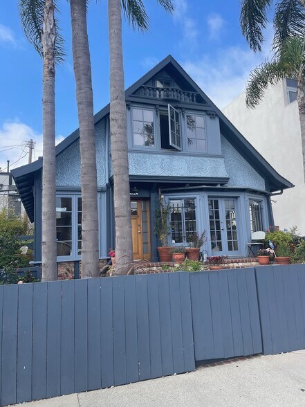 1117 Abbot Kinney Blvd, Venice, CA à louer - Photo de l’immeuble – Image 1 sur 34